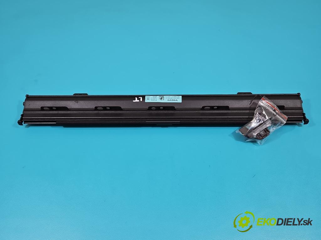 Volvo V90 2016- 2.0 D5 235 HP automatic 173 kW 1969 cm3 5- roleta 31393210 (Rolety kufra)