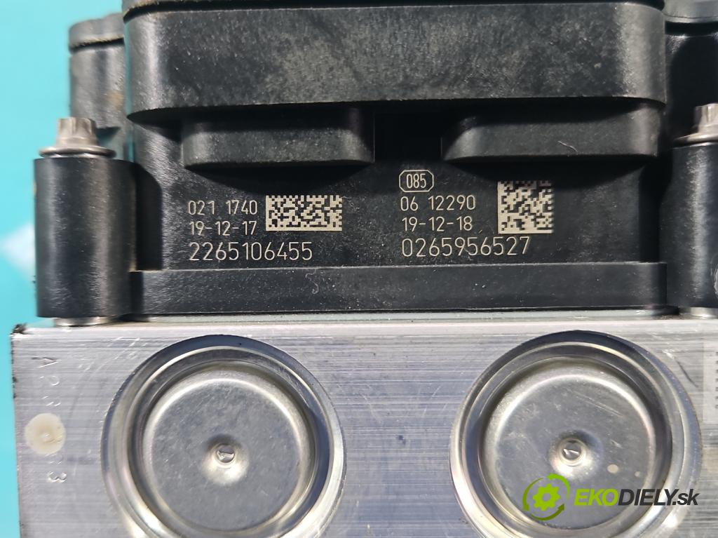 Renault Clio IV 2012-2020 0.9 T 90 HP manual 66 kW 898 cm3 5- čerpadlo abs 2265105455 (Pumpy ABS)