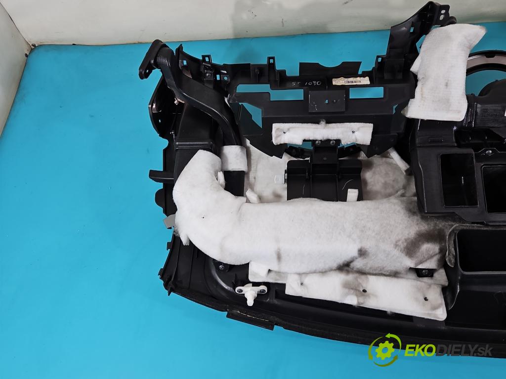 Subaru Tribeca 2005-2014 3.6 V6 automatic 256 kW 3630 cm3 5- kokpit,pristrojová doska rozdeľovacia