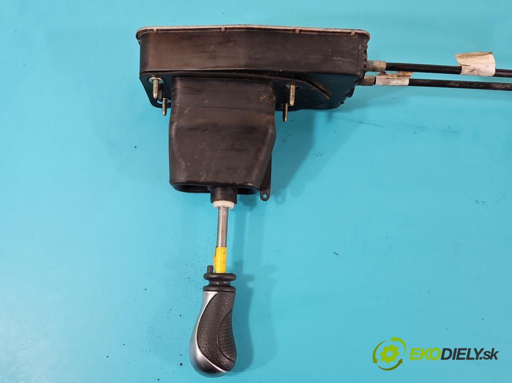 Citroen C5 I 2001-2008 1,8.0 16V 116 hp manual 85 kW 1749 cm3 5- kulisa změny stupňová  (Rýchlostné páky / kulisy)