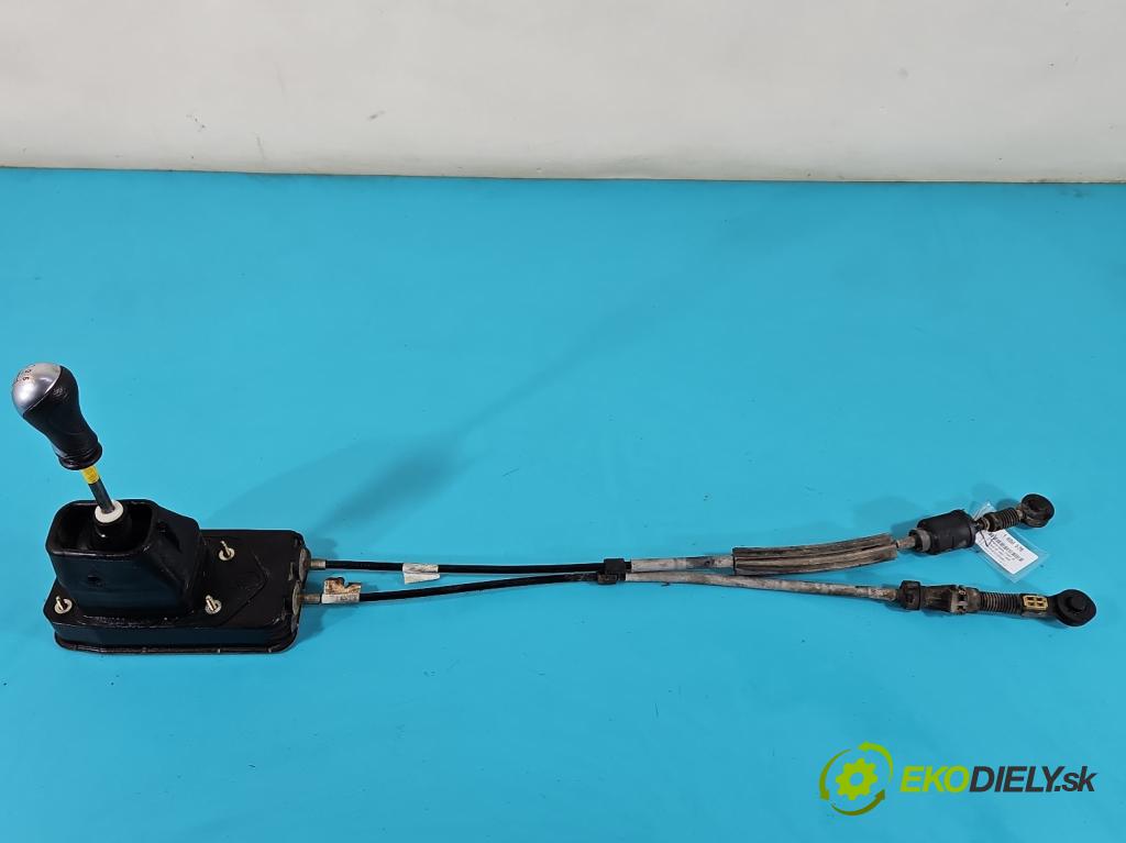 Citroen C5 I 2001-2008 1,8.0 16V 116 hp manual 85 kW 1749 cm3 5- kulisa změny stupňová  (Rýchlostné páky / kulisy)