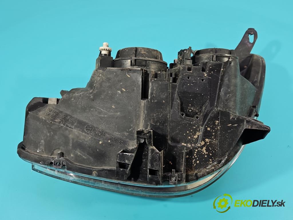 Citroen C5 I 2001-2008 1,8.0 16V 116 HP manual 85 kW 1749 cm3 5- Reflektor: pravý 9632664780 (Pravé)