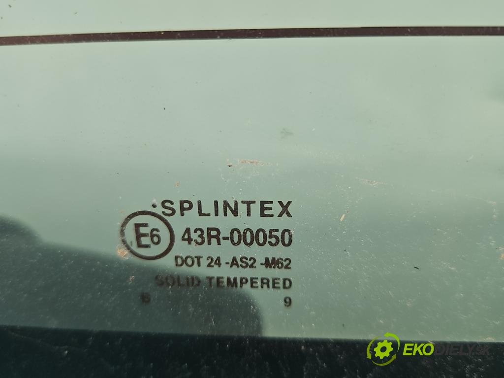 Peugeot 107 1.0 68 hp manual 50 kW 998 cm3 3- sklo zadní  (Okna zadní)