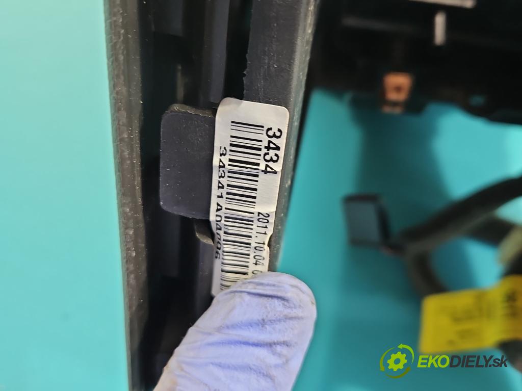 Opel Antara 2006-2015 2.2 cdti 163 HP automatic 120 kW 2231 cm3 5- operadlo 34341A04006 (Lakťové opierky)