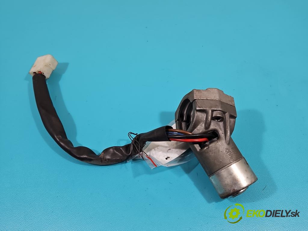 Fs lublin Lublin 2.4d 69KM manual 51 kW 2417 cm3 5- Spínačka  (Spínacie skrinky a kľúče)