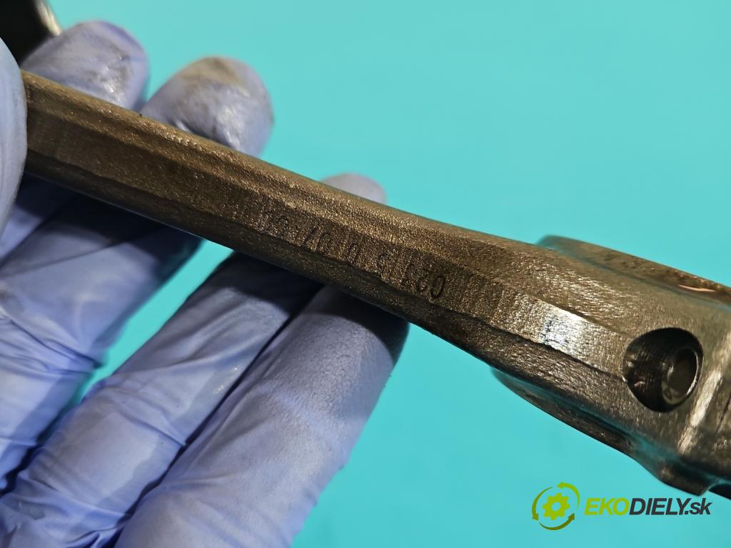 Renault Clio IV 2012-2020 0.9 T 90 HP manual 66 kW 898 cm3 5- piest  (Piest)