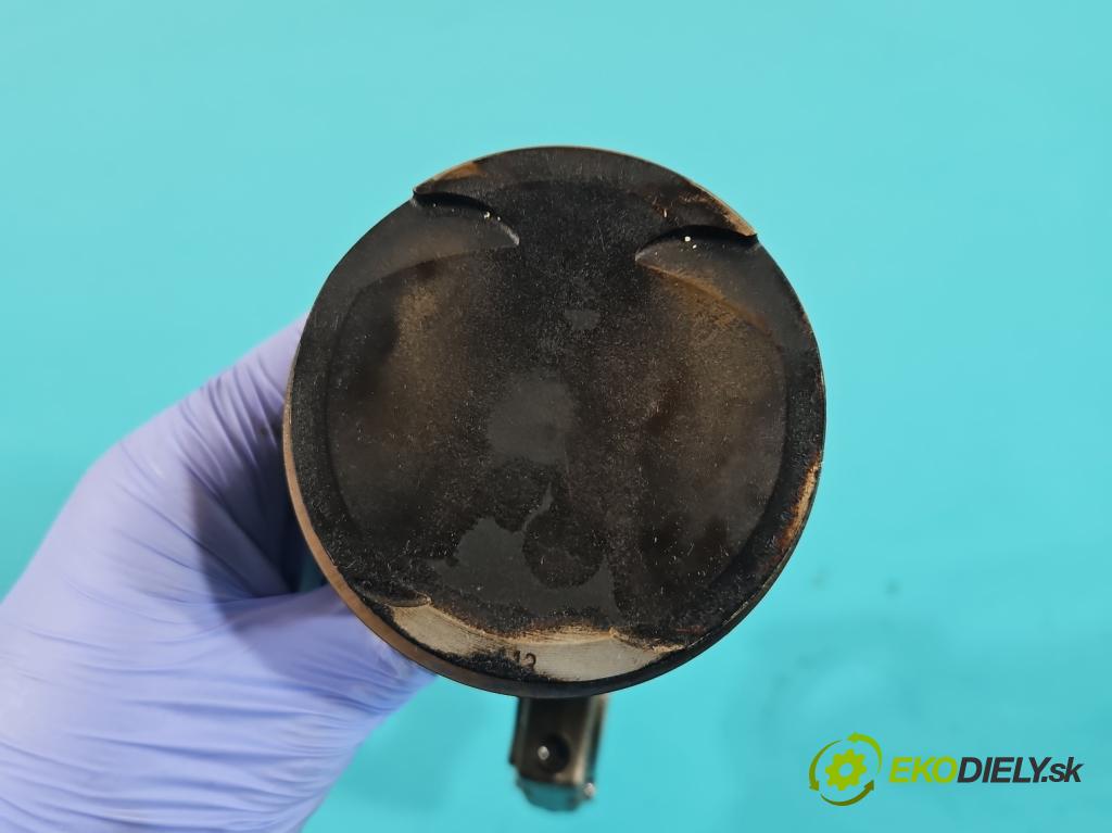 Renault Clio IV 2012-2020 0.9 T 90 HP manual 66 kW 898 cm3 5- piest  (Piest)