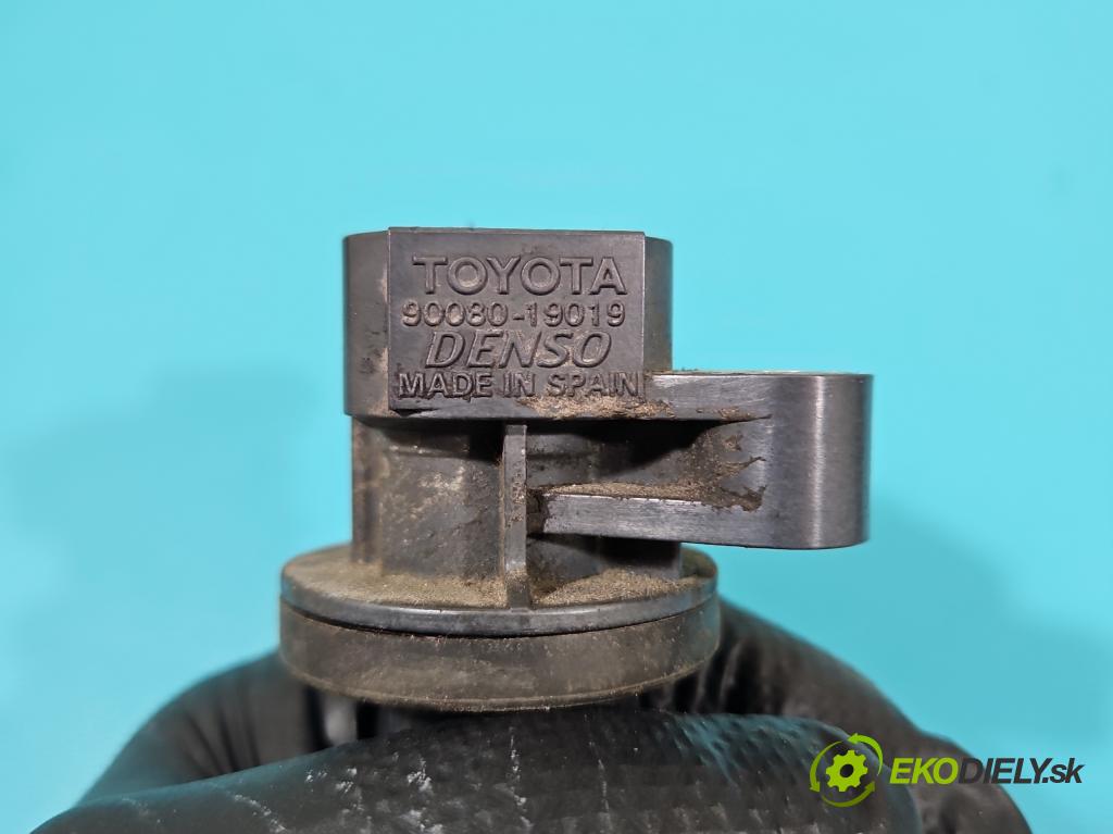 Peugeot 107 1.0 68 HP manual 50 kW 998 cm3 3- cievka zapaľovacia 90080-19019 (Zapaľovacie cievky, moduly)