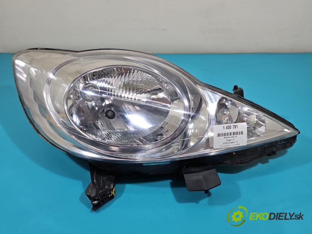 Peugeot 107 1.0 68 HP manual 50 kW 998 cm3 3- Reflektor: pravý 89033104 (Pravé)