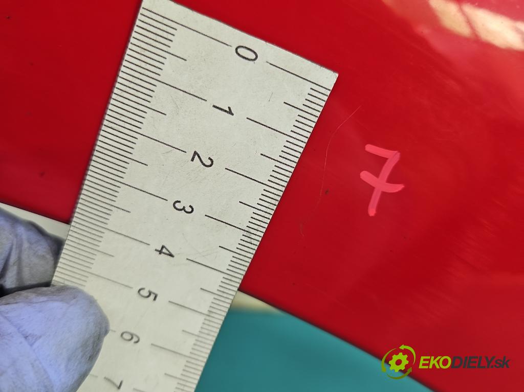 Peugeot 107 1.0 68 hp manual 50 kW 998 cm3 3- blatnik přední levý  (Predné ľavé)