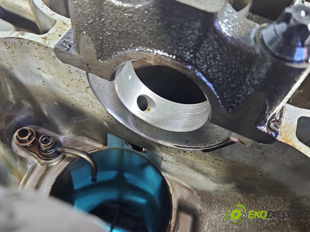 Renault Clio IV 2012-2020 0.9 T 90 HP manual 66 kW 898 cm3 5- Blok motora H4BG412 (Blok motora)