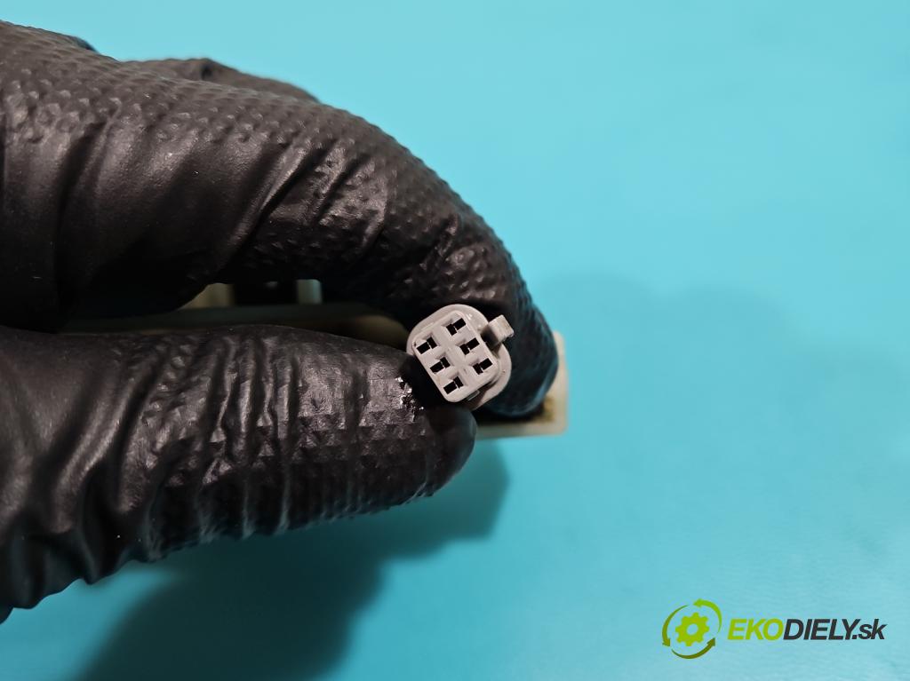 Kia Sportage IV 2015-2021 1.7 crdi 141 HP automatic 104 kW 1685 cm3 5- rukoväť predné ľavé mimo:  (Vonkajšie predné ľavé)