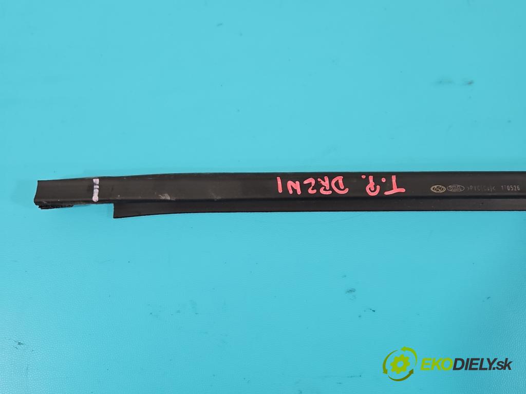 Kia Sportage IV 2015-2021 1.7 crdi 141 hp automatic 104 kW 1685 cm3 5- Těsnění: dveře zadní pravé  (Ostatní)