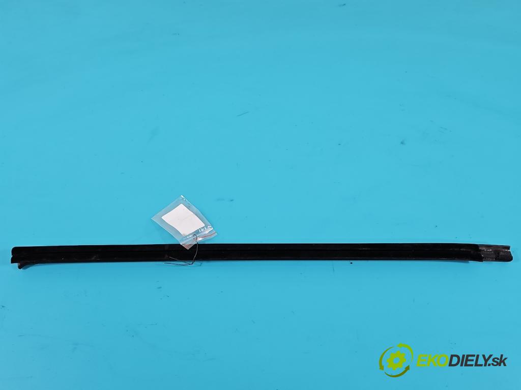 Kia Sportage IV 2015-2021 1.7 crdi 141 hp automatic 104 kW 1685 cm3 5- Těsnění: dveře zadní pravé  (Ostatní)