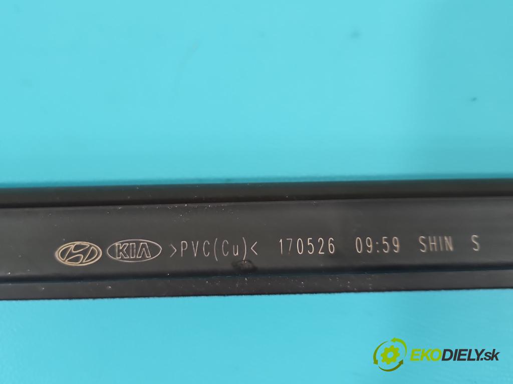 Kia Sportage IV 2015-2021 1.7 crdi 141 hp automatic 104 kW 1685 cm3 5- Těsnění: dveře zadní pravé  (Ostatní)