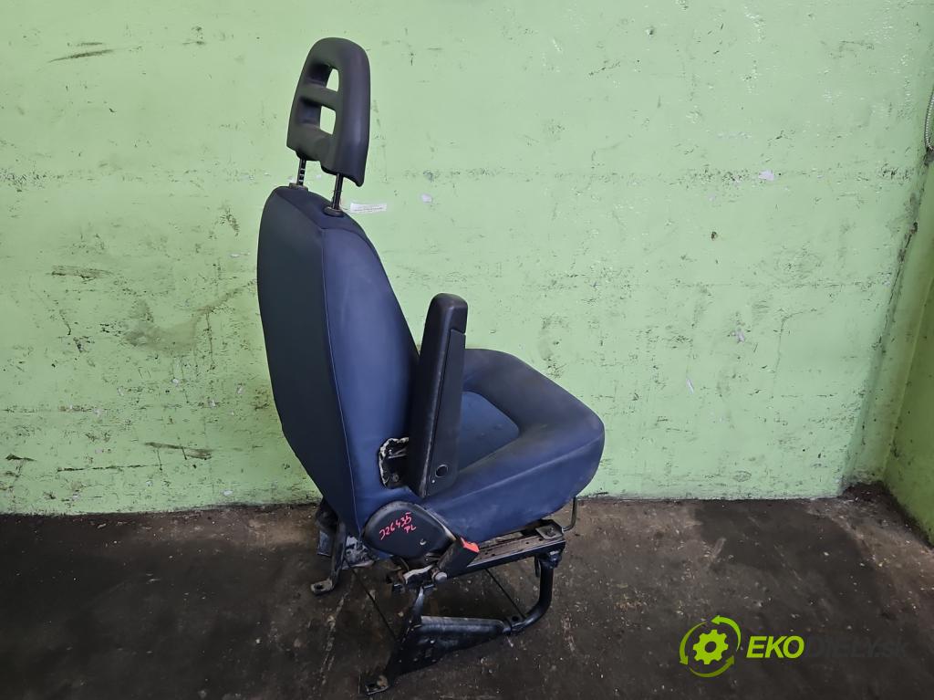 Peugeot Boxer I 1994-2006 2.2 hdi 101 HP manual 74 kW 2179 cm3 5- Sedačka ľavý  (Sedačky, sedadlá)