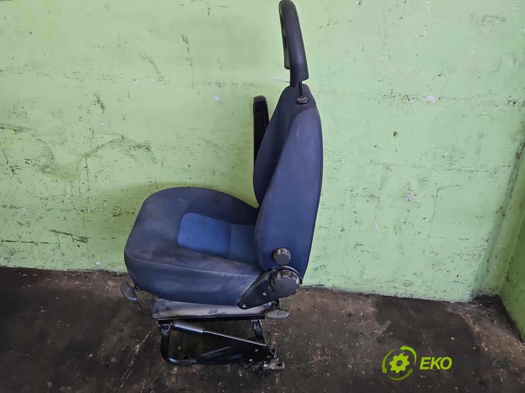 Peugeot Boxer I 1994-2006 2.2 hdi 101 HP manual 74 kW 2179 cm3 5- Sedačka ľavý  (Sedačky, sedadlá)