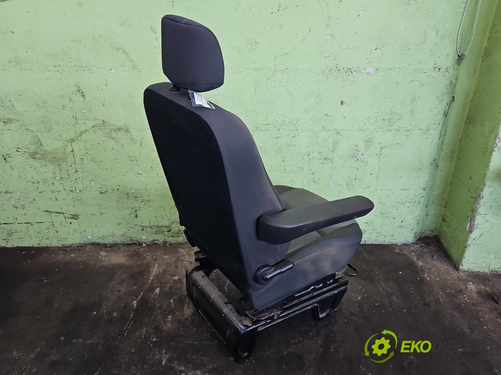 Renault Master III 2010-2019 2.3 dci 101 HP manual 74 kW 2299 cm3 5- Sedačka ľavý  (Sedačky, sedadlá)