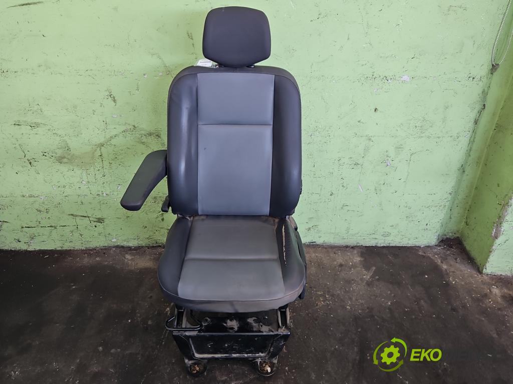 Renault Master III 2010-2019 2.3 dci 101 HP manual 74 kW 2299 cm3 5- Sedačka ľavý  (Sedačky, sedadlá)