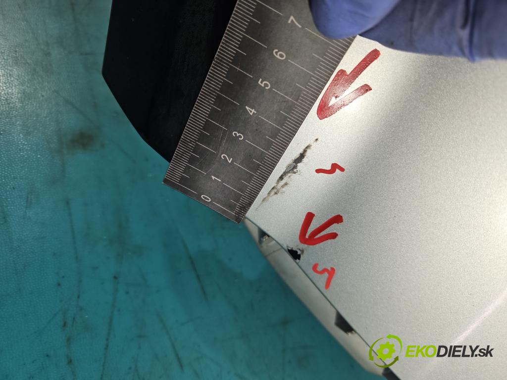 Renault Scenic II 2003-2009 1.9 dci 131 HP manual 96 kW 1870 cm3 5- blatník predné pravý  (Ostatné)