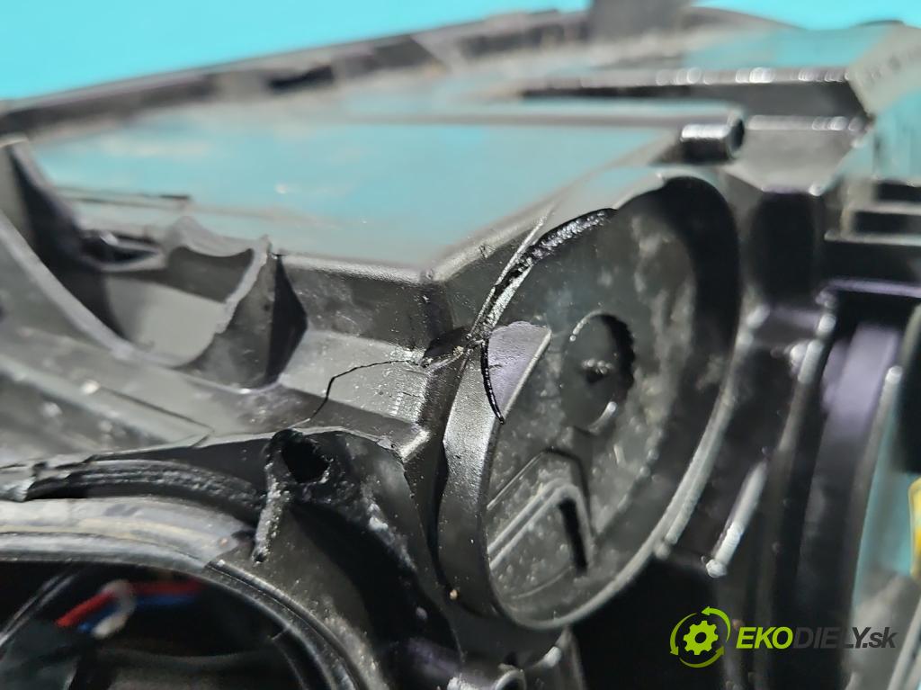 Audi A4 B8 2007-2015 1.8 TFSI 120 hp manual 88 kW 1798 cm3 5- světlo levý 8K0941029AJ (Klika dveří ostatní)