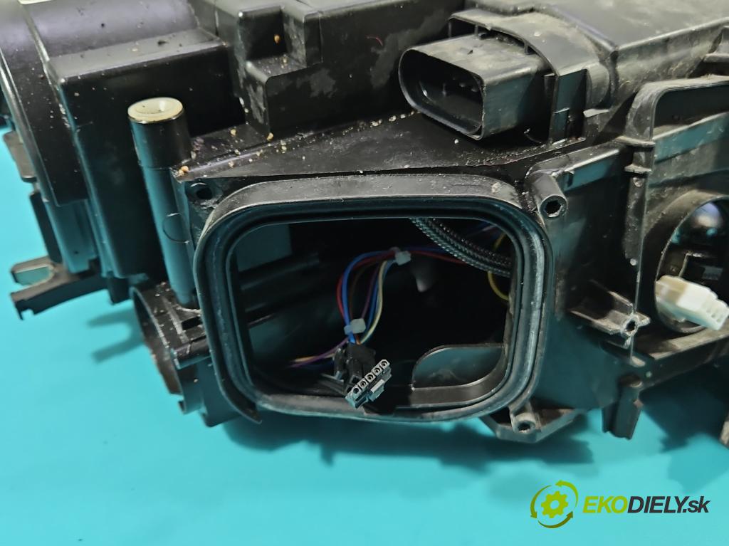 Audi A4 B8 2007-2015 1.8 TFSI 120 hp manual 88 kW 1798 cm3 5- světlo levý 8K0941029AJ (Klika dveří ostatní)