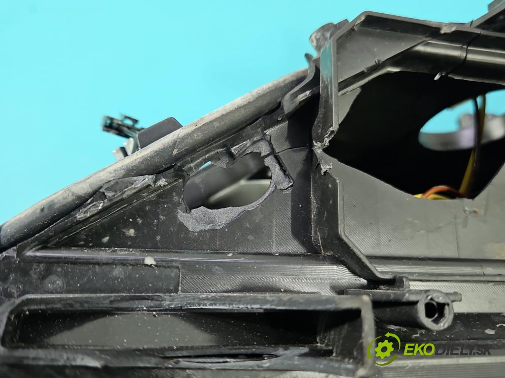 Audi A4 B8 2007-2015 1.8 TFSI 120 hp manual 88 kW 1798 cm3 5- světlo levý 8K0941029AJ (Klika dveří ostatní)