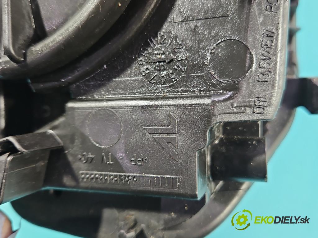 Audi A4 B8 2007-2015 1.8 TFSI 120 hp manual 88 kW 1798 cm3 5- světlo levý 8K0941029AJ (Klika dveří ostatní)