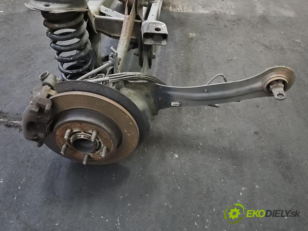 Ford Focus Mk3 2010-2018 1.5 tdci 120 hp manual 88 kW 1499 cm3 5- zadní výztuha  (Výztuhy zadní)