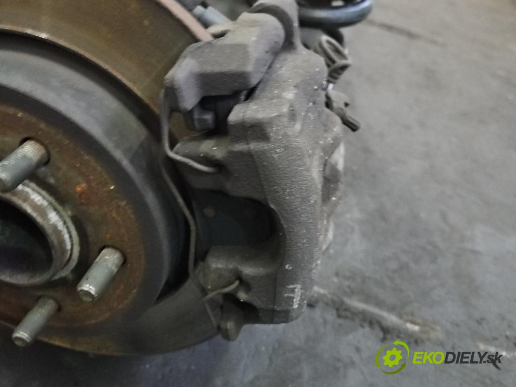 Ford Focus Mk3 2010-2018 1.5 tdci 120 hp manual 88 kW 1499 cm3 5- zadní výztuha  (Výztuhy zadní)