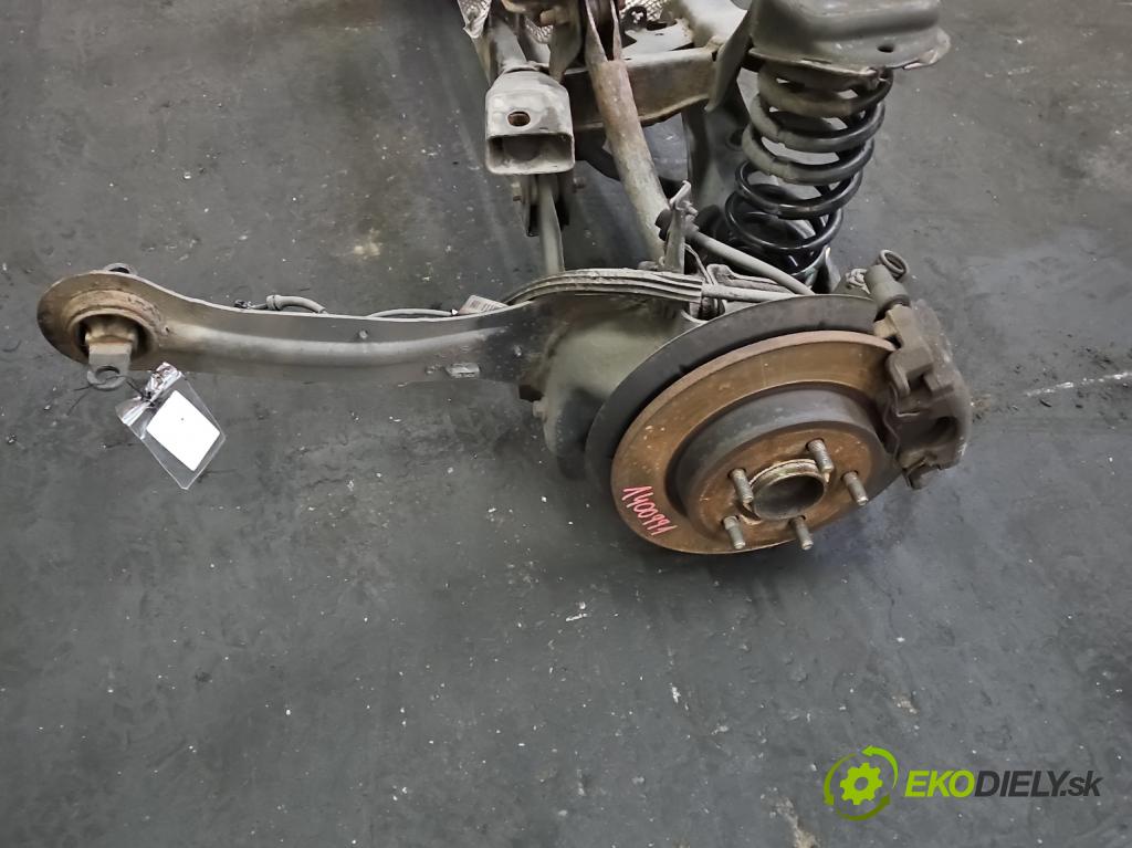 Ford Focus Mk3 2010-2018 1.5 tdci 120 hp manual 88 kW 1499 cm3 5- zadní výztuha  (Výztuhy zadní)