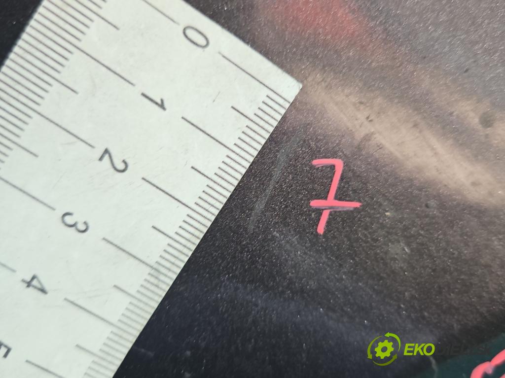 Audi Q5 2008-2016 2.0 TFSI 211KM manual 155 kW 1984 cm3 5- blatnik přední levý  (Predné ľavé)