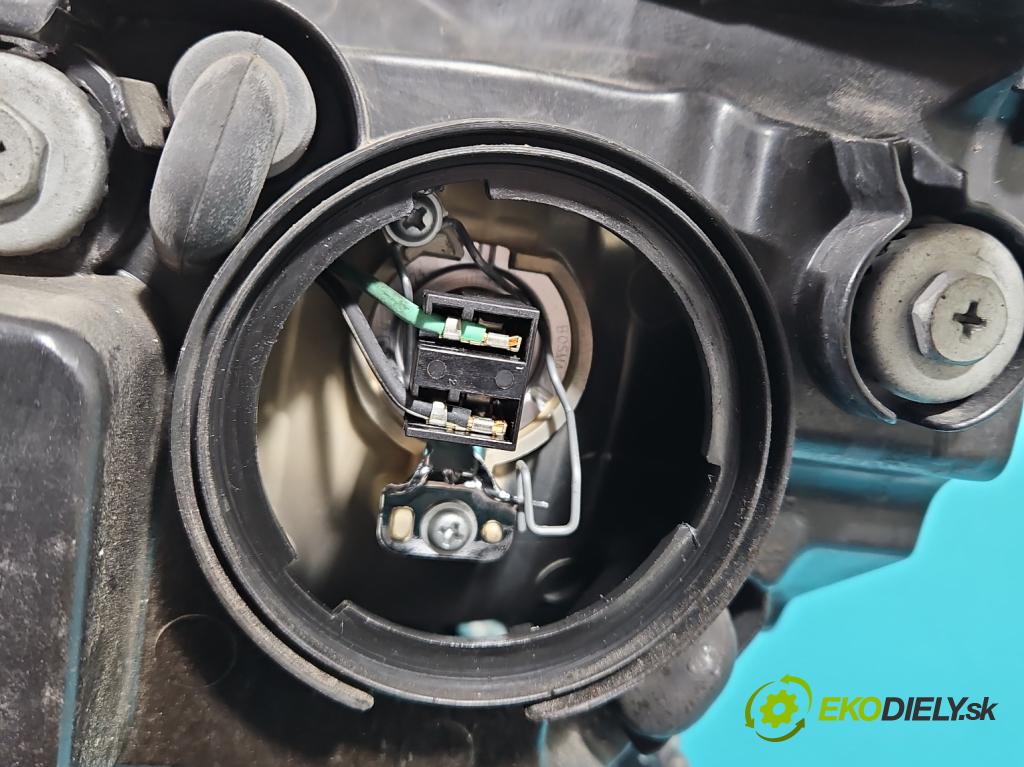 Opel Antara 2006-2015 2.2 cdti 163 HP automatic 120 kW 2231 cm3 5- Reflektor: pravý (Pravé)