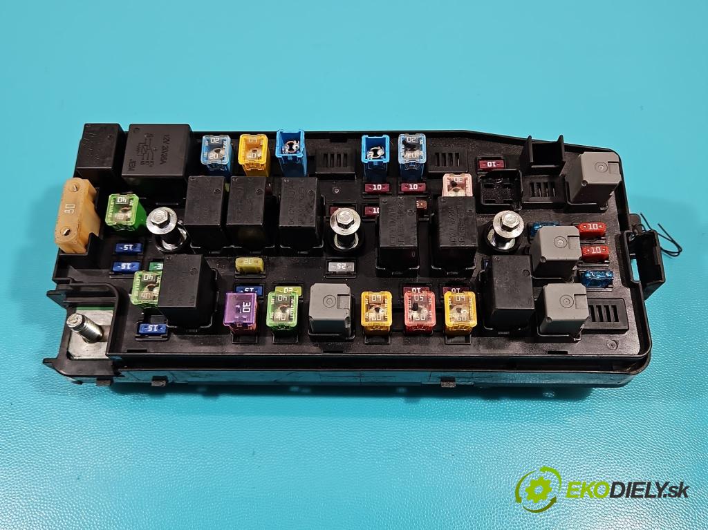 Opel Antara 2006-2015 2.2 cdti 163 hp automatic 120 kW 2231 cm3 5- skříňka pojistková 95471067 (Pojistkové skříňky)