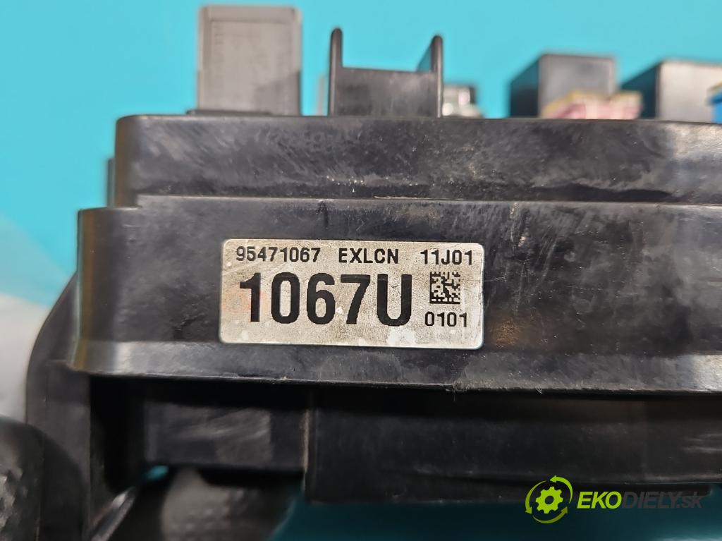 Opel Antara 2006-2015 2.2 cdti 163 hp automatic 120 kW 2231 cm3 5- skříňka pojistková 95471067 (Pojistkové skříňky)