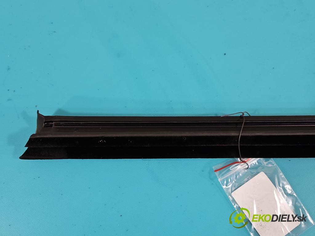 Volvo V90 2016- 2.0 D5 235 hp automatic 173 kW 1969 cm3 5- Těsnění: dveře zadní levé  (Ostatní)