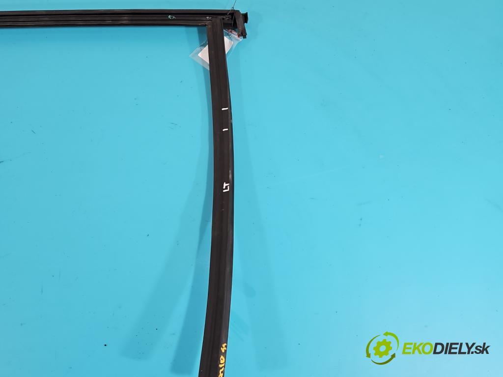 Volvo V90 2016- 2.0 D5 235 HP automatic 173 kW 1969 cm3 5- Těsnění: dvere zadné ľavé 31854175 (Ostatné)