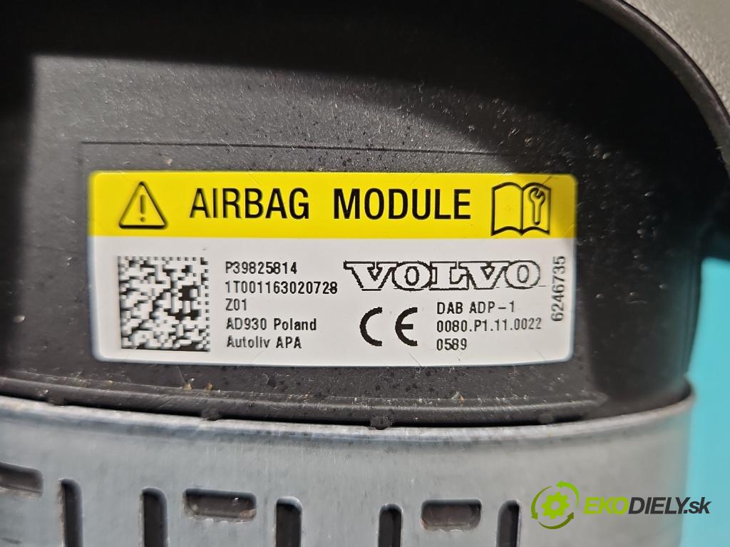 Volvo V90 2016- 2.0 D5 235 HP automatic 173 kW 1969 cm3 5- airbag vzduch: Řidiči: 39825814 (Airbagy)