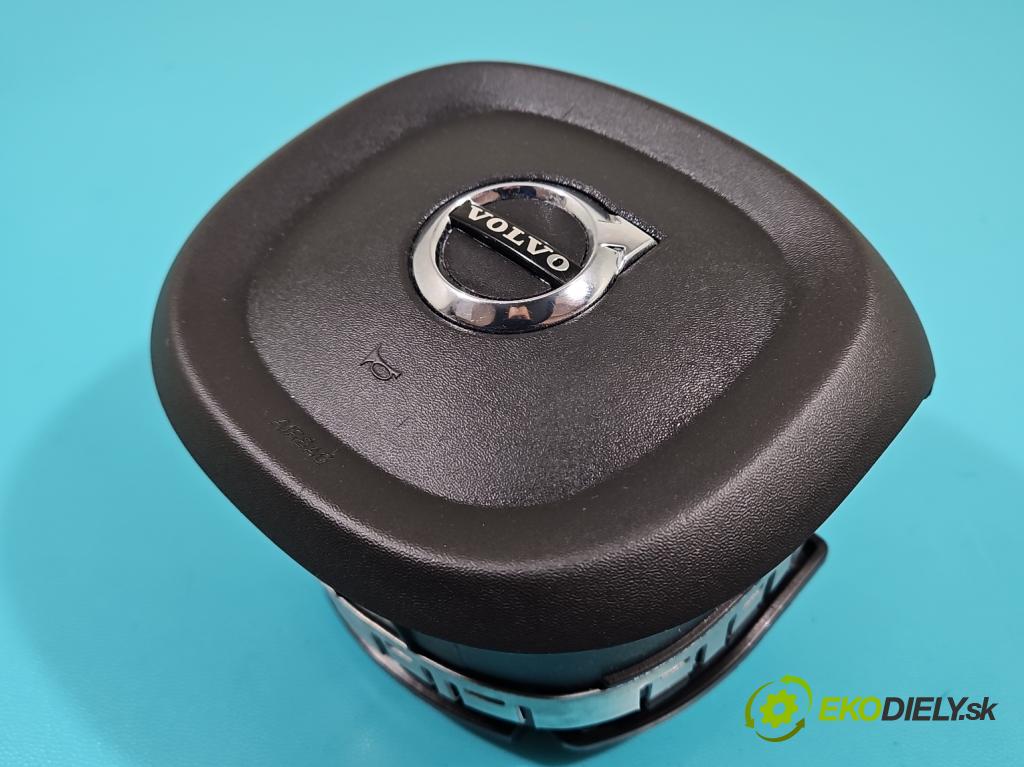 Volvo V90 2016- 2.0 D5 235 HP automatic 173 kW 1969 cm3 5- airbag vzduch: Řidiči: 39825814 (Airbagy)