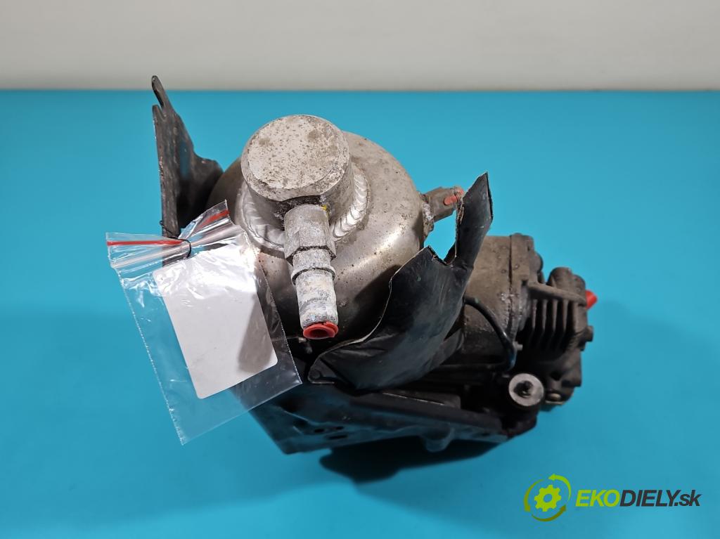 Volvo V90 2016- 2.0 D5 235 hp automatic 173 kW 1969 cm3 5- čerpadlo pozastavení: 31441864