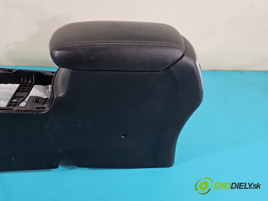 Kia Sportage IV 2015-2021 1.7 crdi 141 HP automatic 104 kW 1685 cm3 5- operadlo 84611-F1000 (Lakťové opierky)