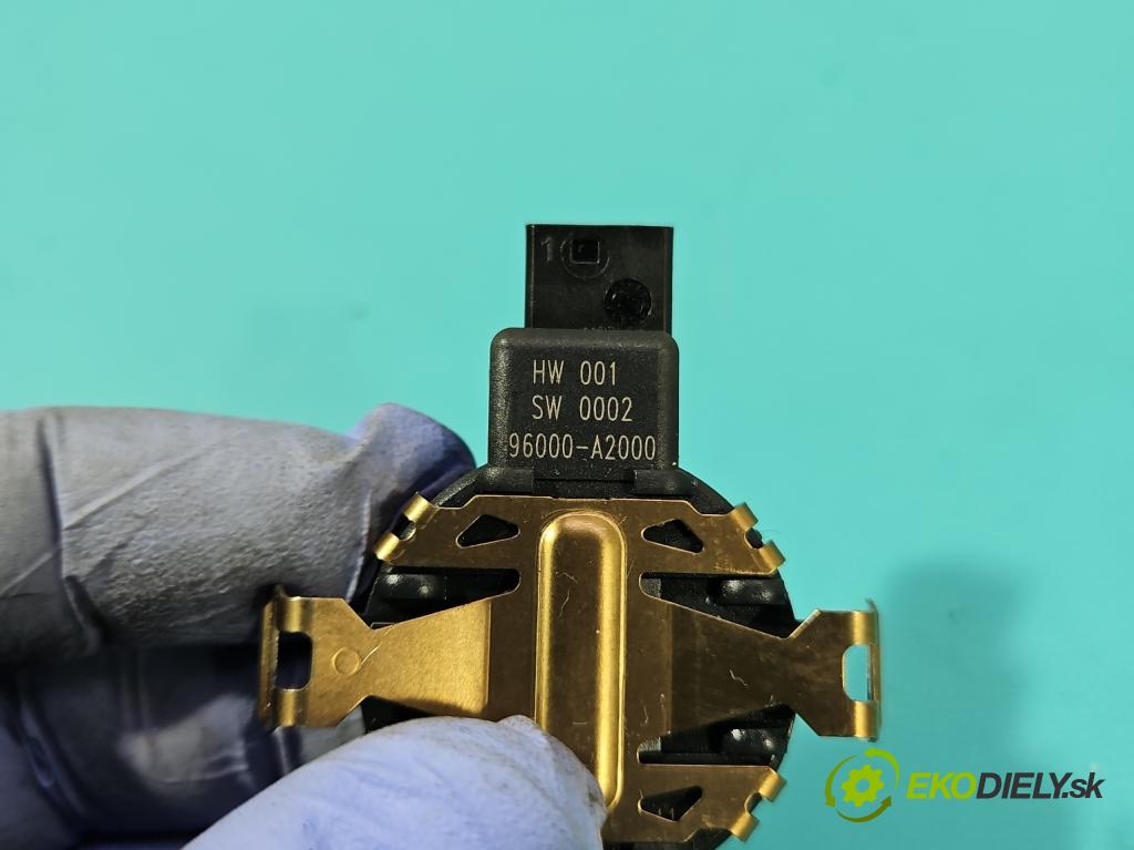 Kia Sportage IV 2015-2021 1.7 crdi 141 HP automatic 104 kW 1685 cm3 5- snímač déšť: 96000-A2000 (Snímače dažďa)