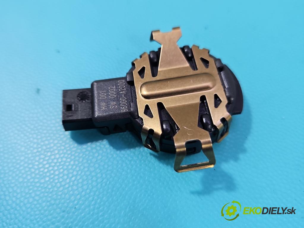 Kia Sportage IV 2015-2021 1.7 crdi 141 HP automatic 104 kW 1685 cm3 5- snímač déšť: 96000-A2000 (Snímače dažďa)