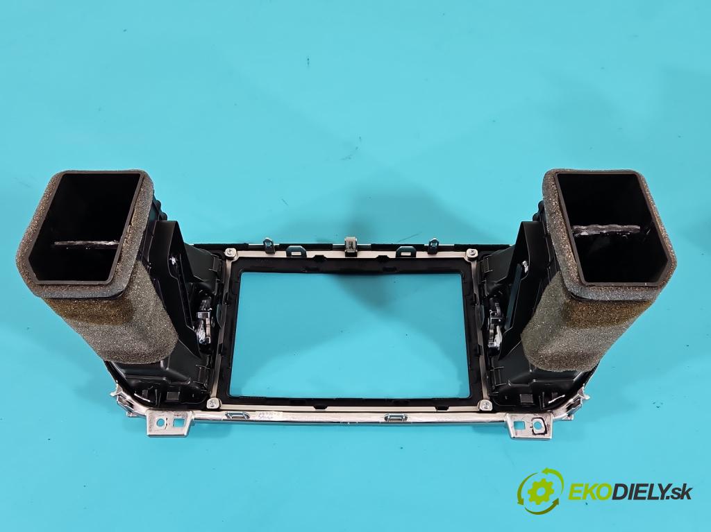 Kia Sportage IV 2015-2021 1.7 crdi 141 HP automatic 104 kW 1685 cm3 5- Mřížka: kúrenia stredová  (Mriežky kúrenia (fukáre))