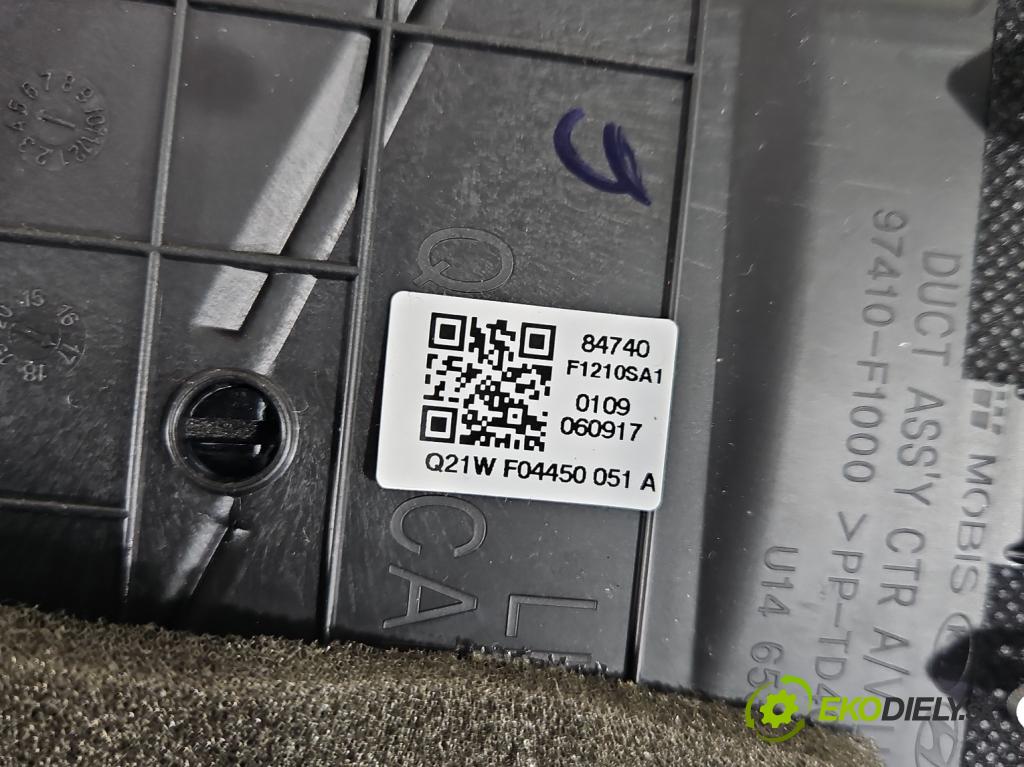 Kia Sportage IV 2015-2021 1.7 crdi 141 HP automatic 104 kW 1685 cm3 5- Mřížka: kúrenia stredová  (Mriežky kúrenia (fukáre))