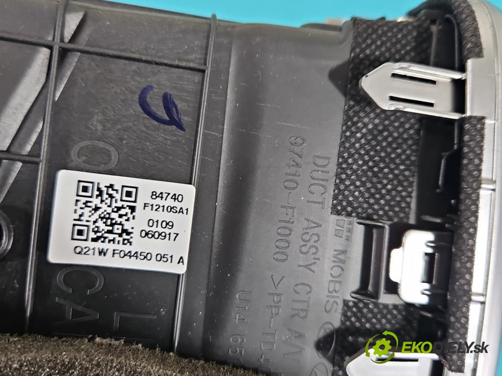 Kia Sportage IV 2015-2021 1.7 crdi 141 HP automatic 104 kW 1685 cm3 5- Mřížka: kúrenia stredová  (Mriežky kúrenia (fukáre))