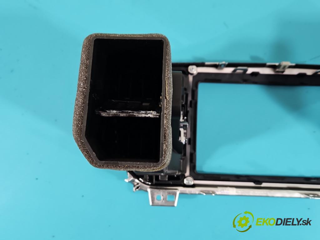 Kia Sportage IV 2015-2021 1.7 crdi 141 HP automatic 104 kW 1685 cm3 5- Mřížka: kúrenia stredová  (Mriežky kúrenia (fukáre))