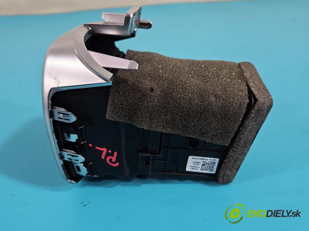 Kia Sportage IV 2015-2021 1.7 crdi 141 HP automatic 104 kW 1685 cm3 5- Mřížka: kúrenia stredová  (Mriežky kúrenia (fukáre))