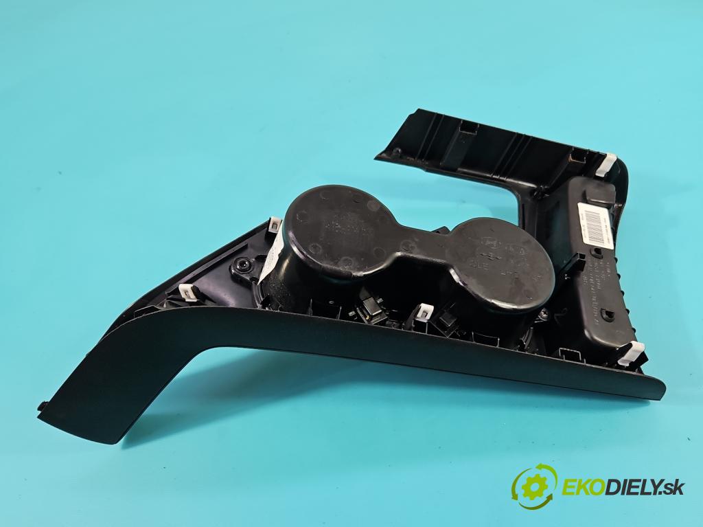 Kia Sportage IV 2015-2021 1.7 crdi 141 HP automatic 104 kW 1685 cm3 5- Rukojeť: na nápoje: 84651-F1001WK (Úchyty, držiaky na nápoje)