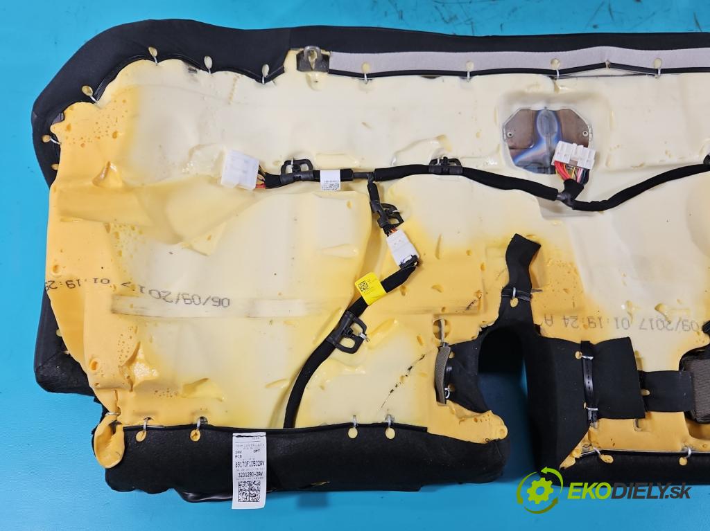 Kia Sportage IV 2015-2021 1.7 crdi 141 HP automatic 104 kW 1685 cm3 5- Pohovka: zadné  (Sedačky, sedadlá)